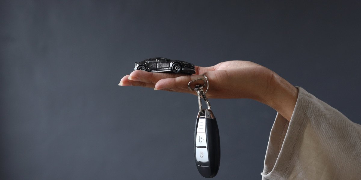 Unlocking Solutions: The Role of Car Key Locksmiths in Your Neighborhood