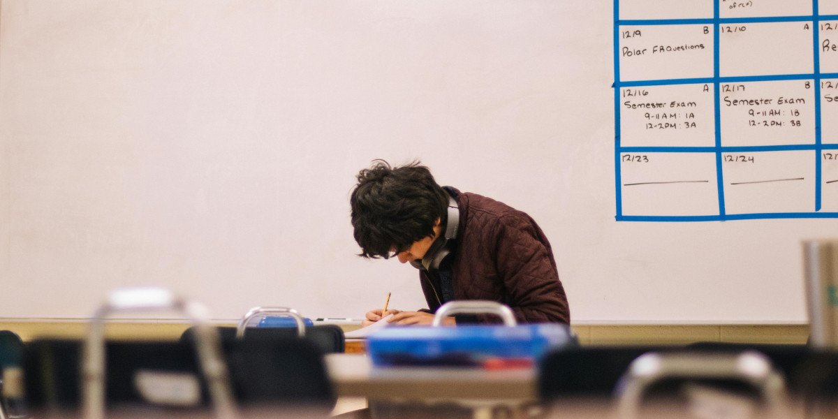 Mistakes Students in Dubai Often Make While Chasing an SAT High Score
